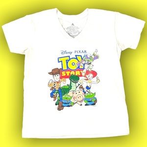 (M) Disney Pixar Toy Story Graphic V-Neck Tee 23 X 19